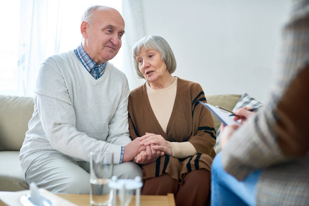 senior-couple-in-therapy-session-Y8CMQ2P-1024x684